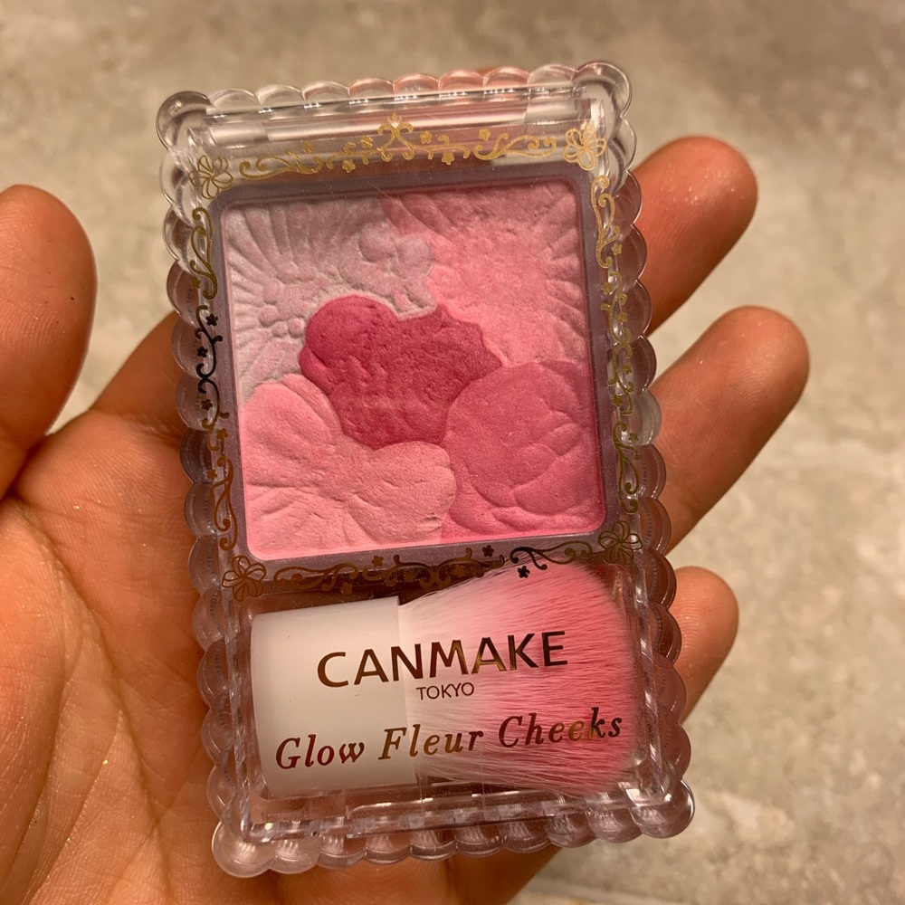 Canmake blush